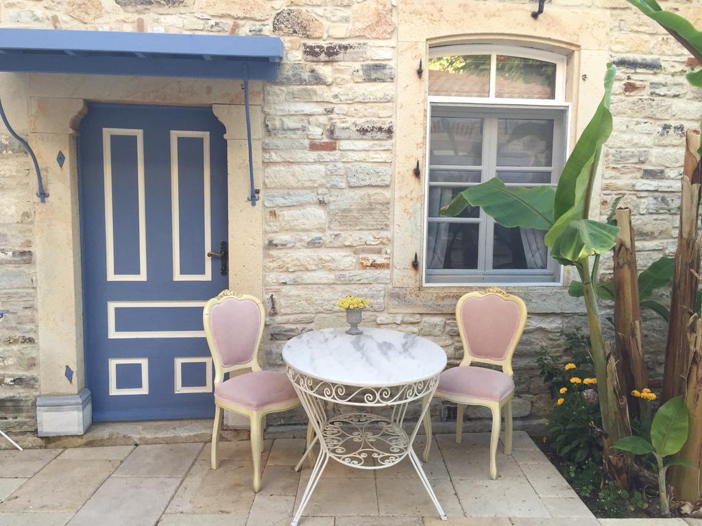 Lola 38 Hotel Foça Bilik gambar